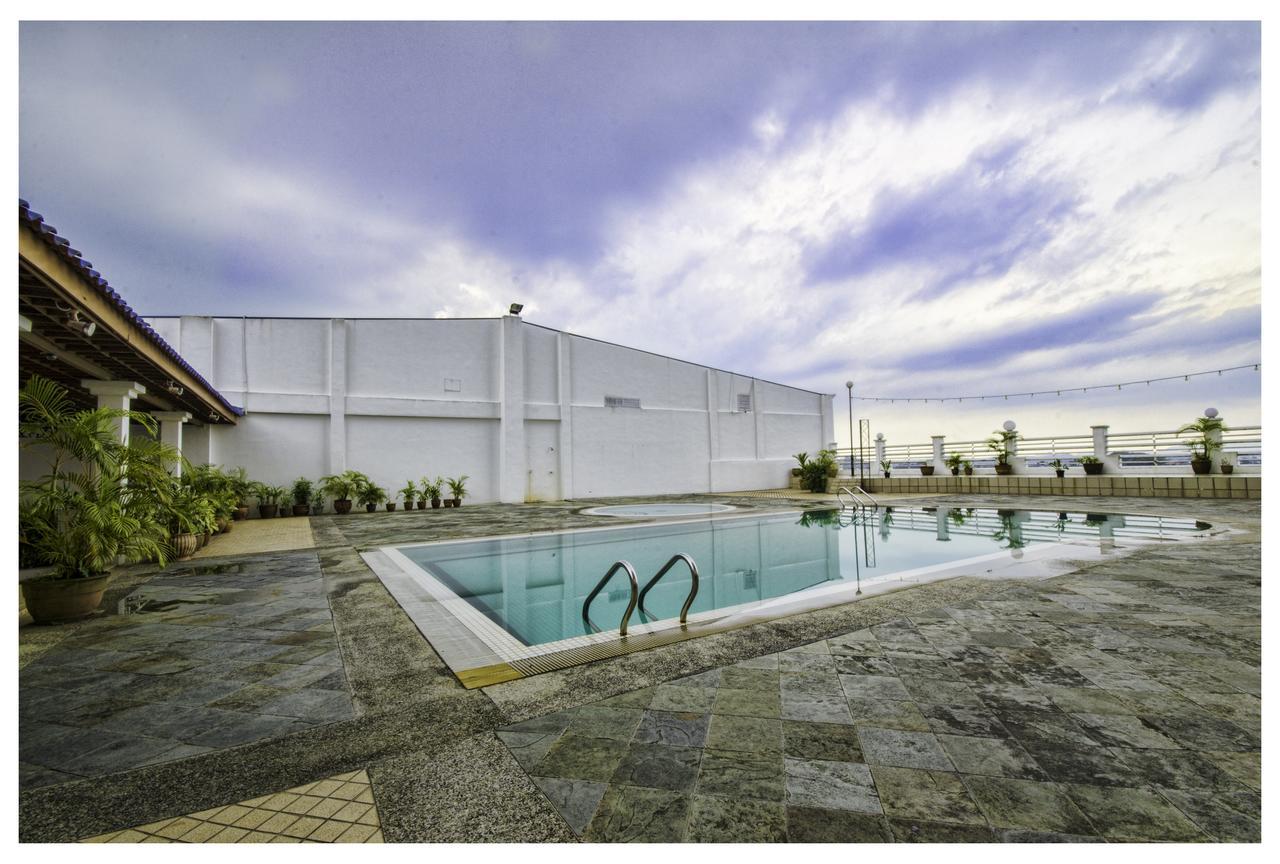 Prime City Express Hotel Клуанг Экстерьер фото